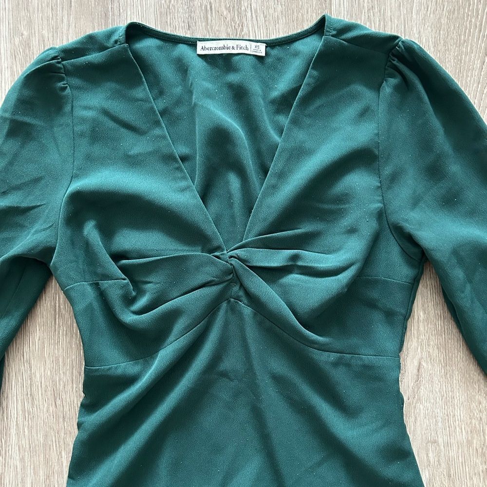 A&F V Neck Blouse - Picture 4 of 7